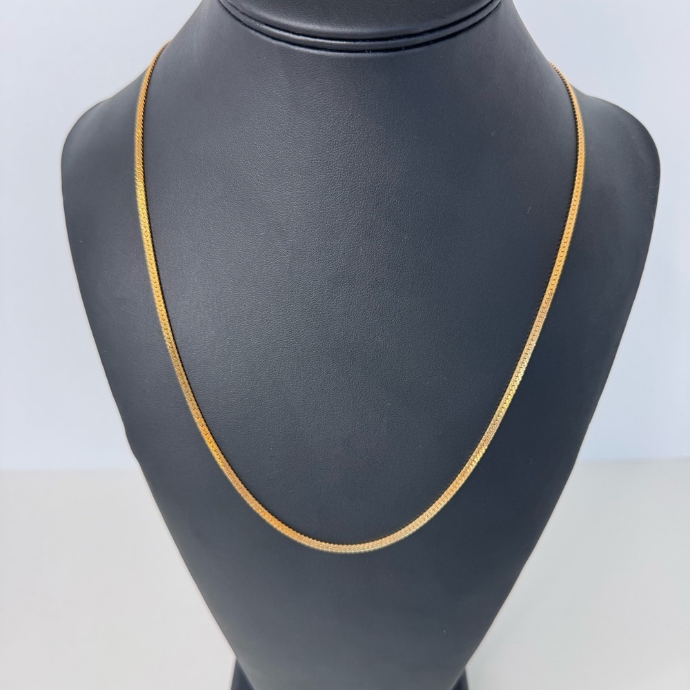 Trifari@ Necklace Gold Flat Snake 24” Style #8060 Flat Herringbone Chain NWT - Picture 3 of 14